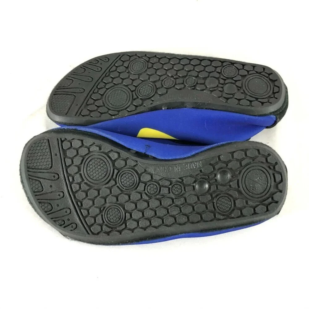 Grotto Boys Water Shoes Slip On Fabric Eyes Monster Blue Size 30/31 US 12/13